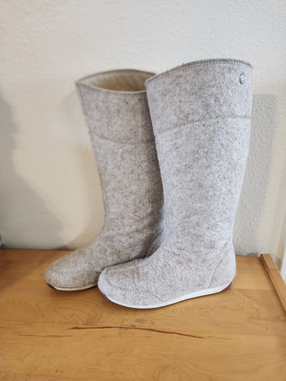 Emu Australia Hamilton Hi  Sand Marle Tall Felt Boots size W 8 M 7
